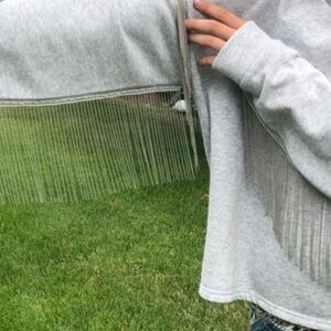 H&M Gray Fringe Sweatshirt Pleated Hem Long Sleeve Crewneck Size Medium